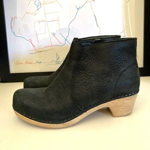 Dansko Maria Clog Ankle Boots size 6.5/7 (37)